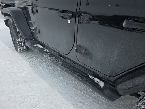 Used 2022 Jeep Wrangler Unlimited Sahara w/ Dual Top Group image 7