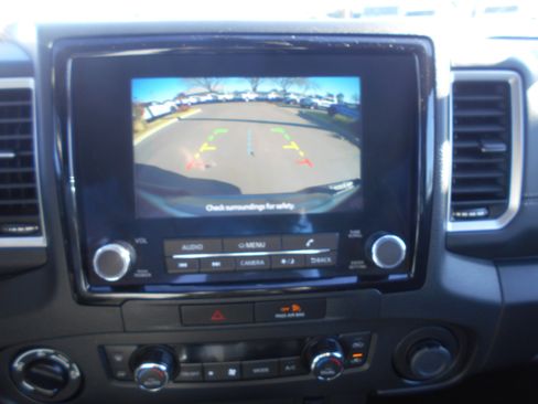 Used 2023 Nissan Frontier SV w/ Technology Package image 11