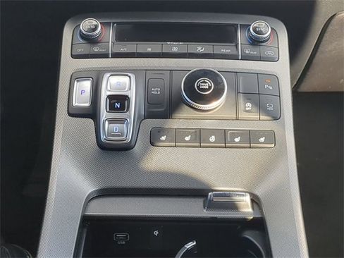 Used 2020 Hyundai Palisade Limited image 18