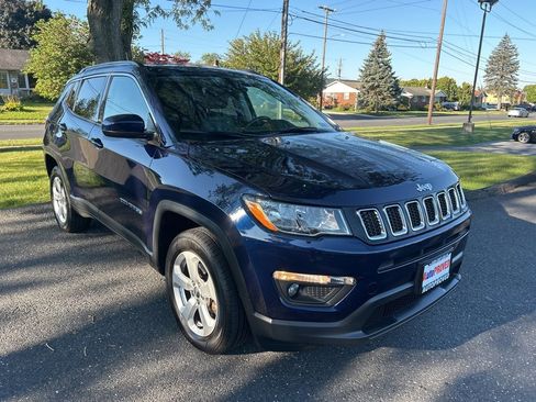 Used 2018 Jeep Compass Latitude w/ Popular Equipment Group image 1