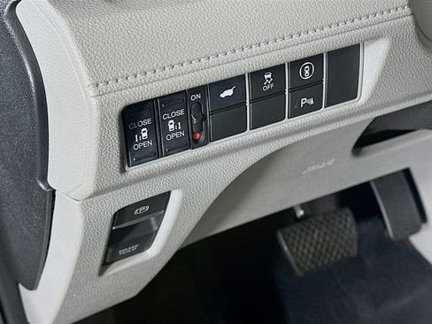 Certified 2023 Honda Odyssey Touring image 26