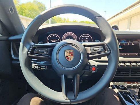 Certified 2025 Porsche 911 Carrera image 32