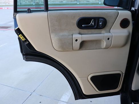 Used 2004 Land Rover Discovery SE image 51