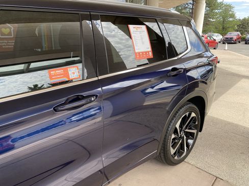 Used 2024 Mitsubishi Outlander SEL AWD/4WD image 66