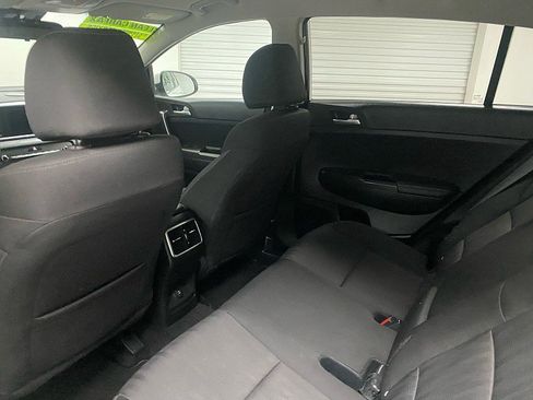 Used 2021 Kia Sportage LX image 11