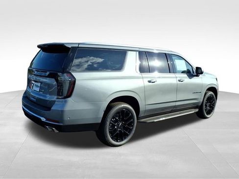 New 2026 Chevrolet Suburban High Country w/ Sun And Tow Package AWD/4WD image 3