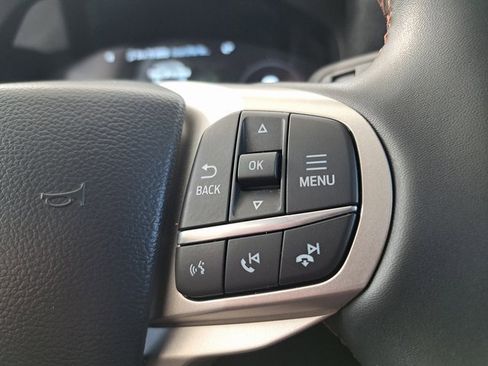 Certified 2025 Ford Explorer Active image 16