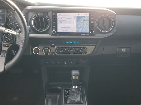 Certified 2023 Toyota Tacoma TRD Off-Road w/ Advanced Technology Package AWD/4WD image 15