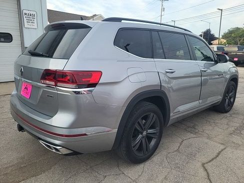 Used 2021 Volkswagen Atlas SE w/ Panoramic Sunroof Package AWD/4WD image 9