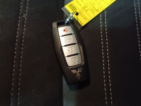 Used 2024 Mitsubishi Outlander SE image 11