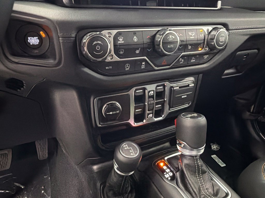 New 2027 Jeep Wrangler Unlimited Sahara AWD/4WD image 21
