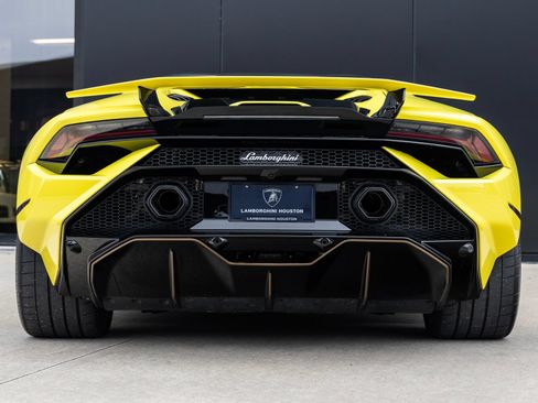 Used 2023 Lamborghini Huracan Tecnica RWD image 7