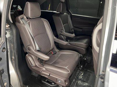 Used 2023 Honda Odyssey Elite image 11