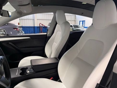 Used 2024 Tesla Model Y Long Range image 21