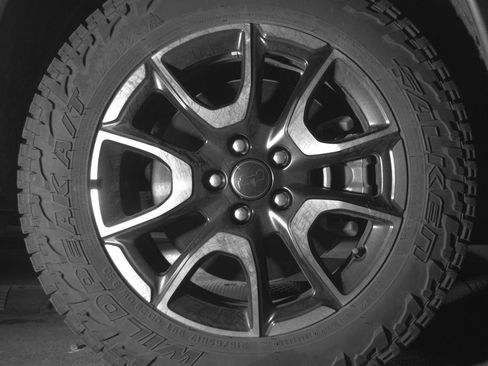 Used 2025 Jeep Compass Trailhawk AWD/4WD image 13