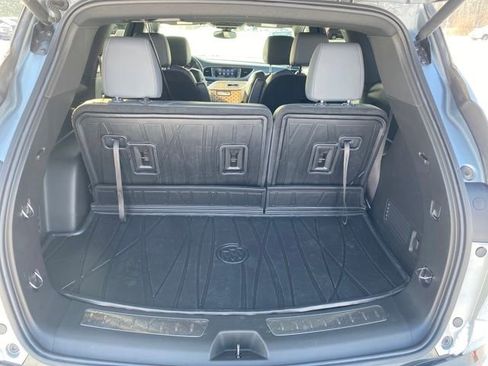 Used 2023 Buick Enclave Essence w/ Sport Touring Edition image 19