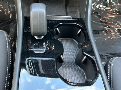 Used 2023 Volvo XC40 Recharge Ultimate AWD/4WD image 31