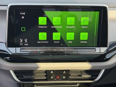 Used 2024 Volkswagen Atlas Peak Edition SE image 5