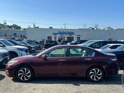 Used 2017 Honda Accord EX-L image 2