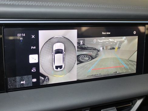 Certified 2025 Porsche Macan Turbo Electric image 31