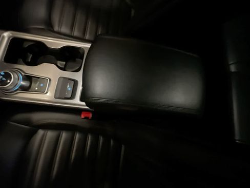 Used 2024 Ford Edge SEL image 20