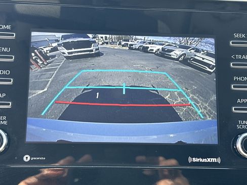 Used 2022 Toyota Camry SE image 31