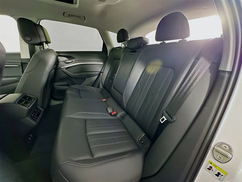 Used 2021 Audi e-tron Premium w/ Convenience Plus Package image 25