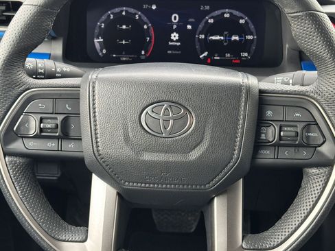 Used 2025 Toyota Tacoma SR image 27