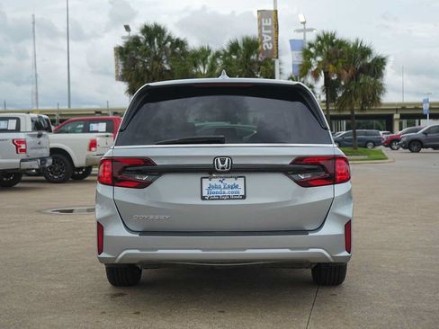 Certified 2026 Honda Odyssey EX-L image 5