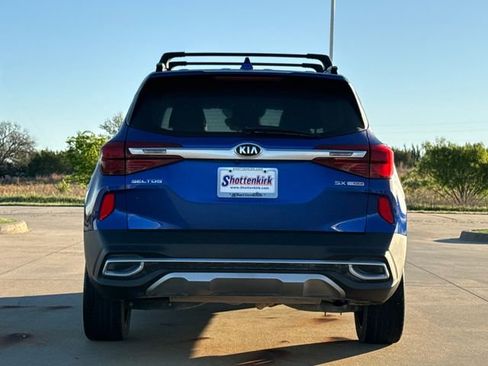 Used 2021 Kia Seltos SX w/ SX Sunroof Package image 8