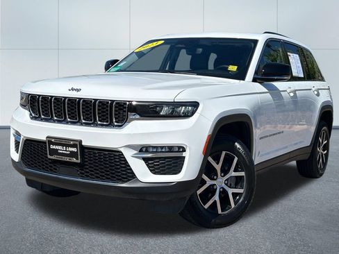 Used 2023 Jeep Grand Cherokee Limited AWD/4WD image 1
