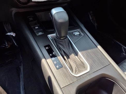 Used 2026 Nissan Kicks SV w/ Cold Weather Package FWD image 11