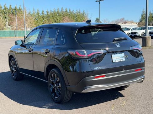 Used 2025 Honda HR-V Sport image 6