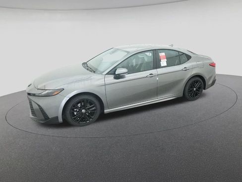 New 2026 Toyota Camry SE image 2