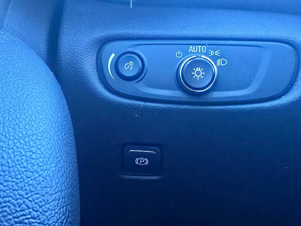 Certified 2022 Chevrolet Blazer LT FWD image 23