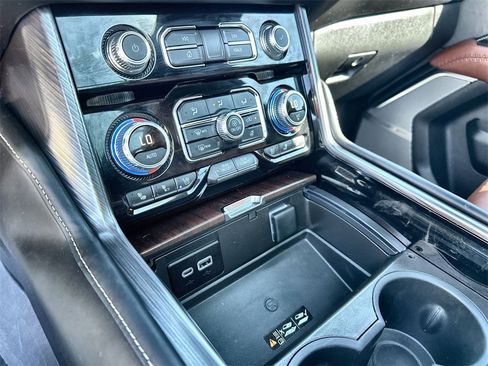 Used 2024 GMC Yukon Denali Ultimate image 27