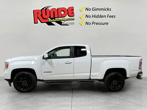 Used 2022 GMC Canyon Elevation image 2