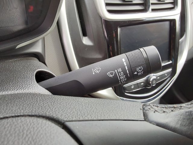 Used 2020 Chevrolet Sonic Premier FWD image 25