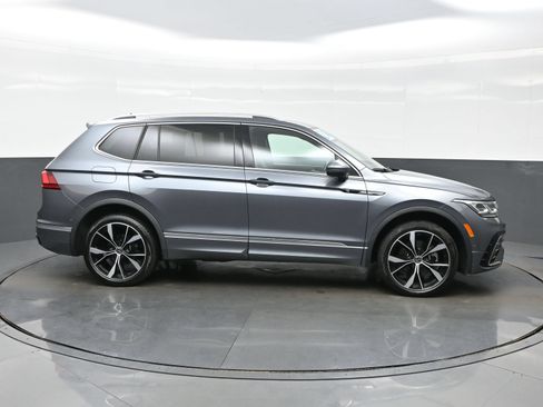 Used 2024 Volkswagen Tiguan SEL R-Line AWD/4WD image 10
