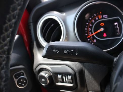 Used 2018 Jeep Wrangler Unlimited Sahara w/ Cold Weather Group AWD/4WD image 9