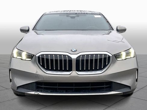 Used 2024 BMW 530i 530i w/ Convenience Package image 3