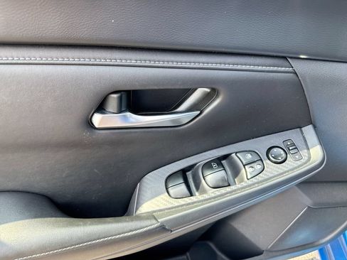 Used 2024 Nissan Sentra SV FWD image 20