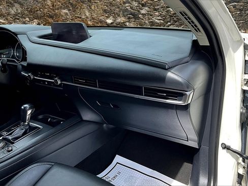 Used 2021 MAZDA CX-30 FWD 2.5 S w/ Select Package image 16