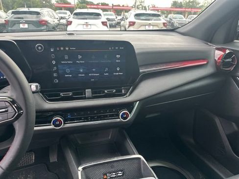 Used 2025 Chevrolet Equinox RS w/ Convenience Package III FWD image 13