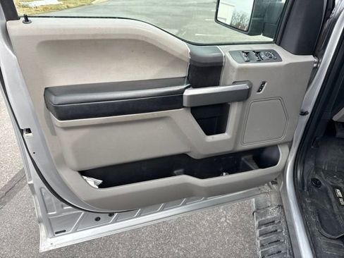 Used 2016 Ford F150 XLT image 23