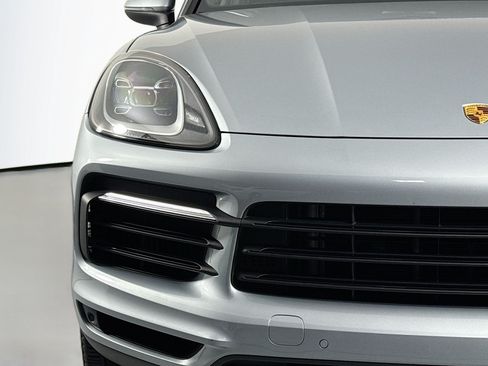 Used 2023 Porsche Cayenne Platinum Edition AWD/4WD image 13