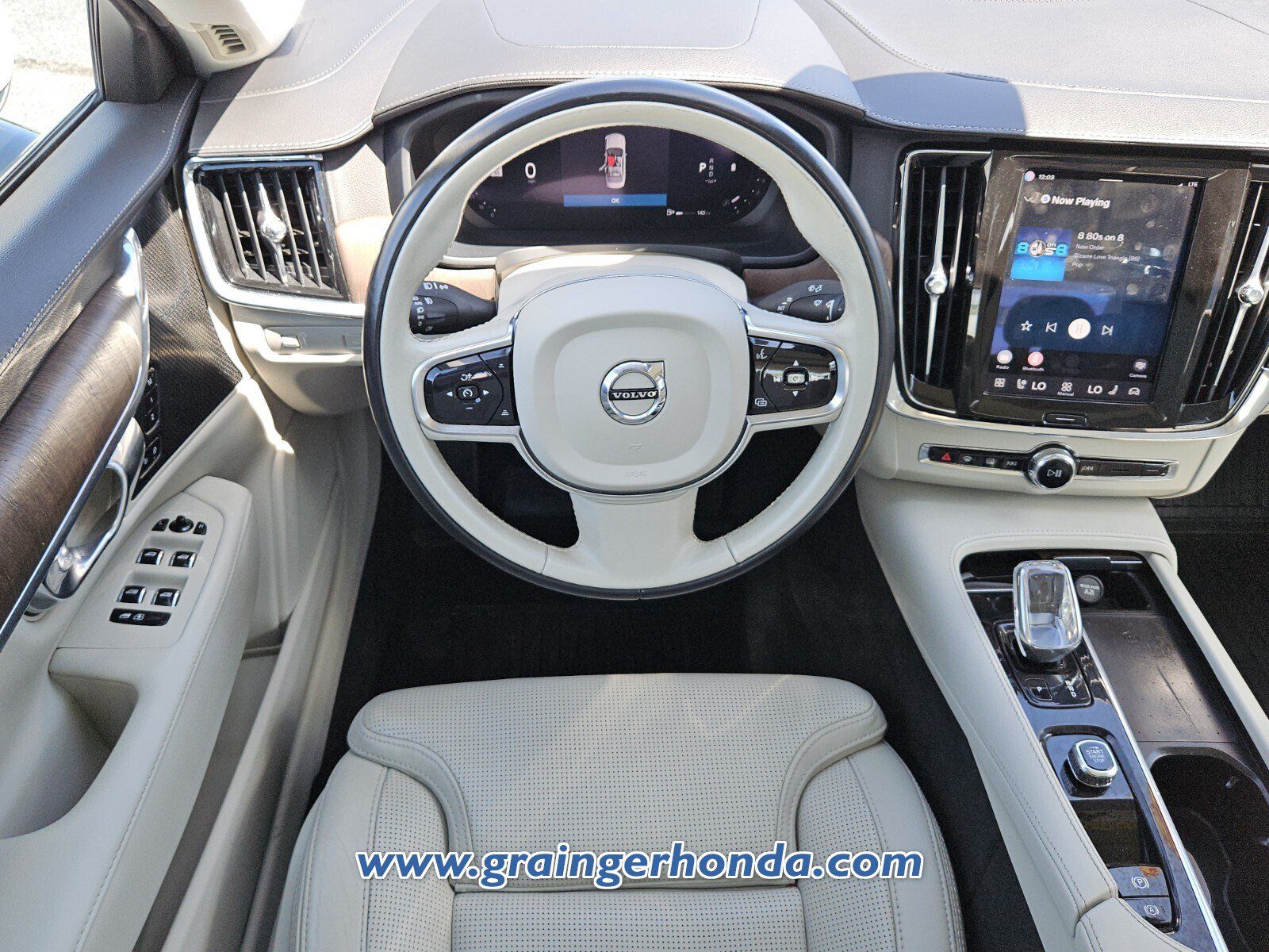 Used 2022 Volvo S90 B6 Inscription w/ Advanced Package AWD/4WD image 12
