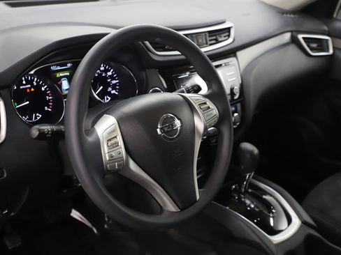 Used 2014 Nissan Rogue SV image 20