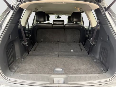 Used 2017 Nissan Pathfinder SL AWD/4WD image 17