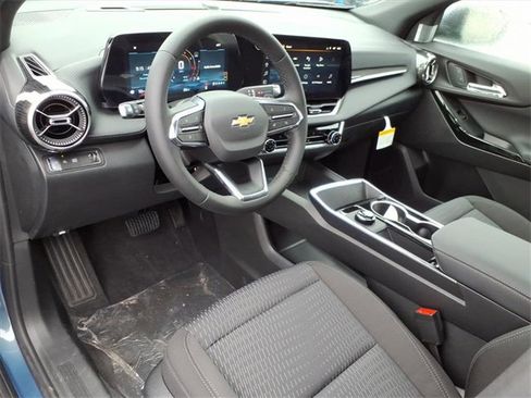 New 2026 Chevrolet Equinox LT image 5